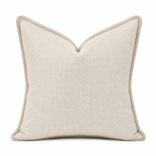 Cuscino decorativo 50 cm in tessuto beige con bordatura intrecciata per divano e letto